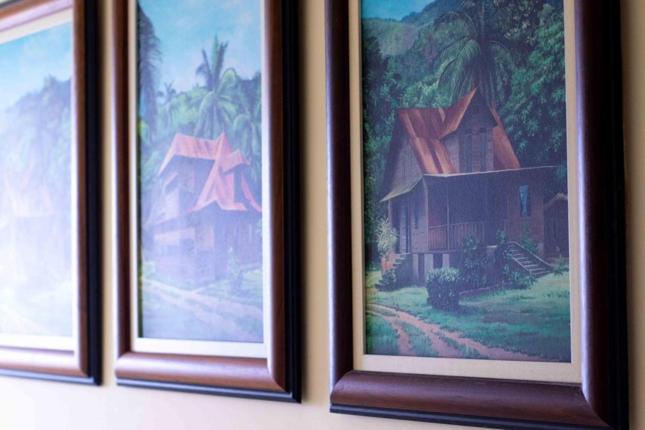 Azamat Self-Catering Apartment Pointe Larue エクステリア 写真