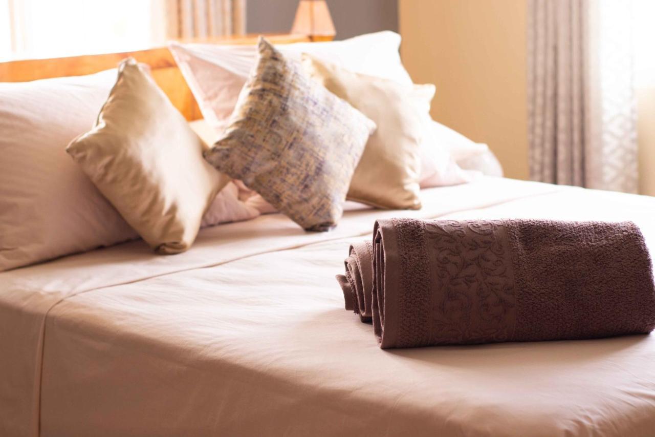 Azamat Self-Catering Apartment Pointe Larue エクステリア 写真