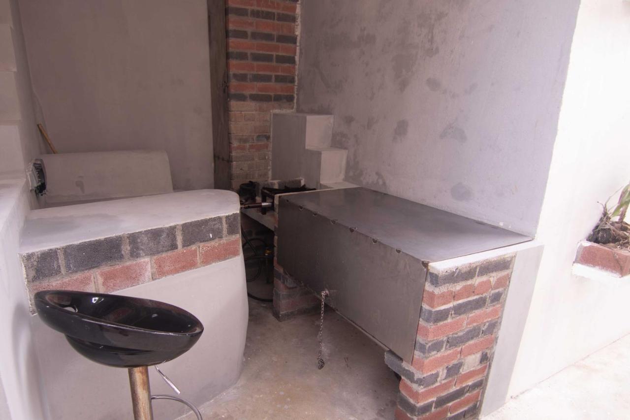 Azamat Self-Catering Apartment Pointe Larue エクステリア 写真